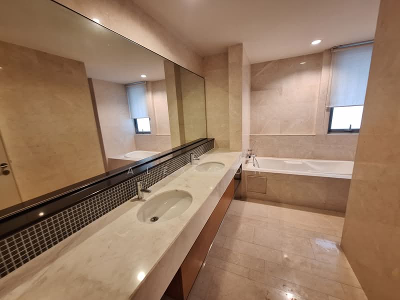 Kondominium untuk Dijual di 2 Hampshire - Alex Goh - Bathroom - PropertyGuru.com.my