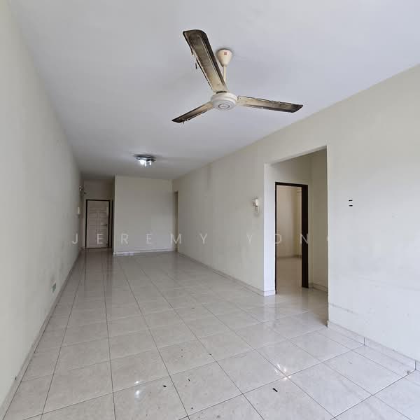 Kondominium untuk Disewa di Ketumbar Hill - Jeremy Yong - Living Room - PropertyGuru.com.my