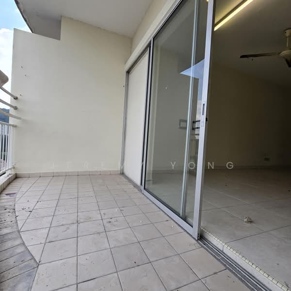 Kondominium untuk Disewa di Ketumbar Hill - Jeremy Yong - Balcony - PropertyGuru.com.my