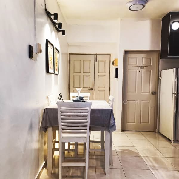 Pangsapuri untuk Disewa di Damai Vista Apartment - Bosco Teoh - Dining Room - PropertyGuru.com.my