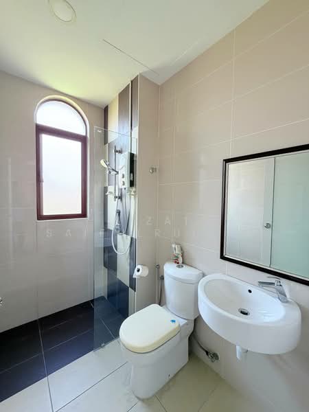 Bungalow for Sale in Diamond City (Semenyih) - Aizat Saifulrullah - Bathroom - PropertyGuru.com.my