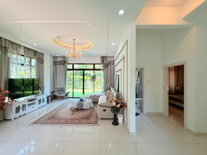 Bungalow for Sale in Diamond City (Semenyih) - Aizat Saifulrullah - Living Room - PropertyGuru.com.my