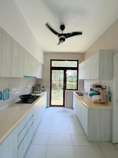 Bungalow for Sale in Diamond City (Semenyih) - Aizat Saifulrullah - Kitchen - PropertyGuru.com.my