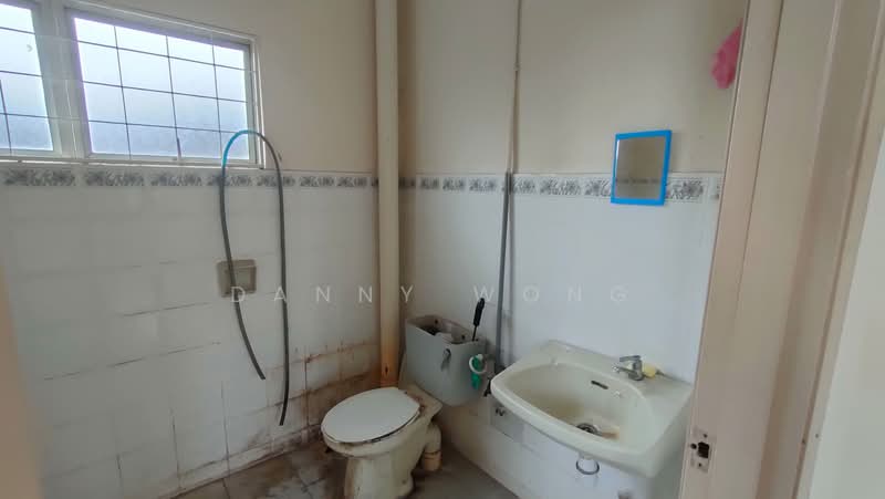 Rumah Banglo untuk Dijual di Bukit Beruntung (Serendah) - Danny Wong - Bathroom - PropertyGuru.com.my