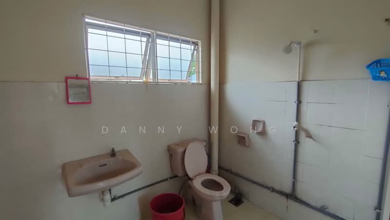 Rumah Banglo untuk Dijual di Bukit Beruntung (Serendah) - Danny Wong - Bathroom - PropertyGuru.com.my