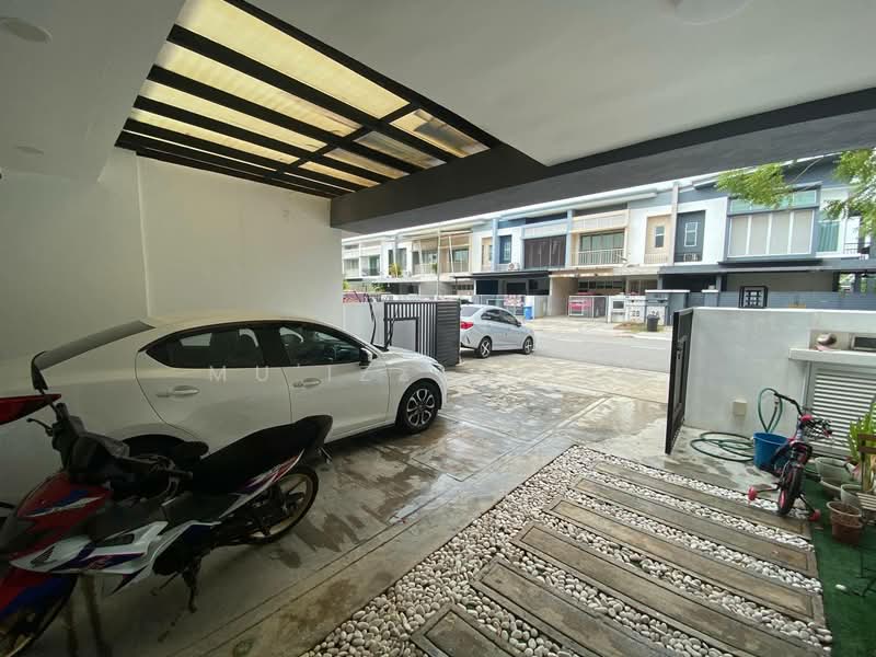 2-storey Terraced House for Sale in Bandar Saujana Putra (Tanjong Duabelas) - Mu'izz Halim - Exterior - PropertyGuru.com.my