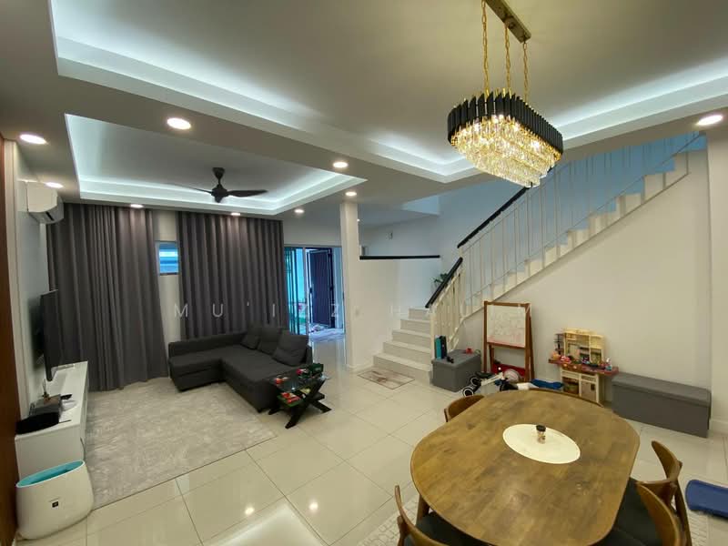 2-storey Terraced House for Sale in Bandar Saujana Putra (Tanjong Duabelas) - Mu'izz Halim - Living Room - PropertyGuru.com.my