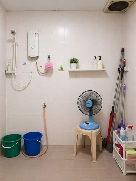 1-storey Terraced House for Sale in Taman Bukit Tiram (Ulu Tiram) - Ivy Low - Bathroom - PropertyGuru.com.my