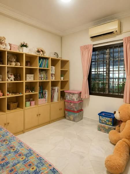 1-storey Terraced House for Sale in Taman Bukit Tiram (Ulu Tiram) - Ivy Low - Bedroom - PropertyGuru.com.my