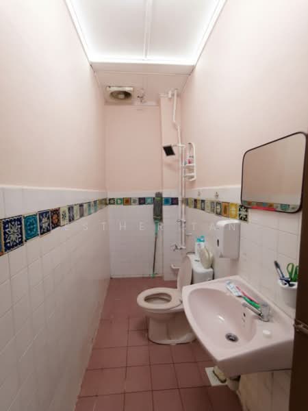 2-storey Terraced House for Sale in Wangsa Melawati (Wangsa Maju) - Esther Tan - Bathroom - PropertyGuru.com.my