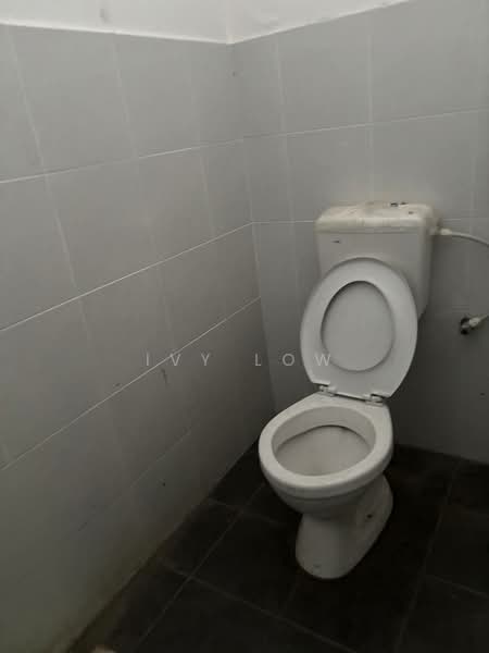 Kedai untuk Disewa di Taman Bestari Perdana (Pasir Gudang) - Ivy Low - Bathroom - PropertyGuru.com.my