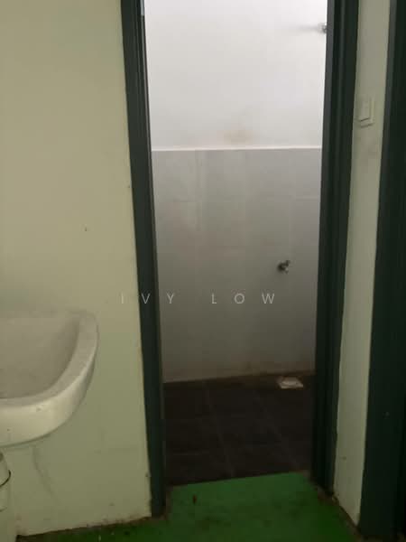 Kedai untuk Disewa di Taman Bestari Perdana (Pasir Gudang) - Ivy Low - Bathroom - PropertyGuru.com.my