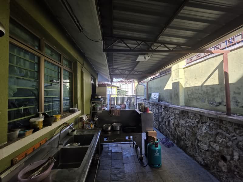 Semi-Detached House for Sale in Kota Kemuning (Shah Alam) - J J - PropertyGuru.com.my