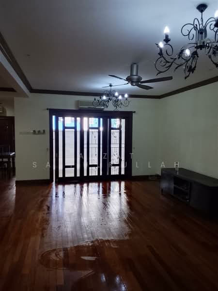 2-storey Terraced House for Sale in Pantai Dalam (Pantai) - Aizat Saifulrullah - Living Room - PropertyGuru.com.my
