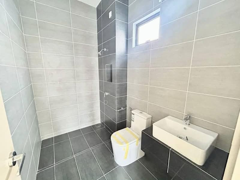 2-storey Terraced House for Sale in Bandar Dato Onn (Tebrau) - Jayden Ng - Bathroom - PropertyGuru.com.my