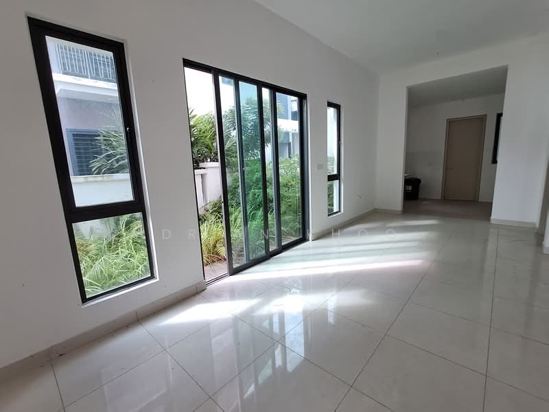 Semi-Detached House for Sale in Telok Panglima Garang (Selangor) - Adrian Khoo - Living Room - PropertyGuru.com.my