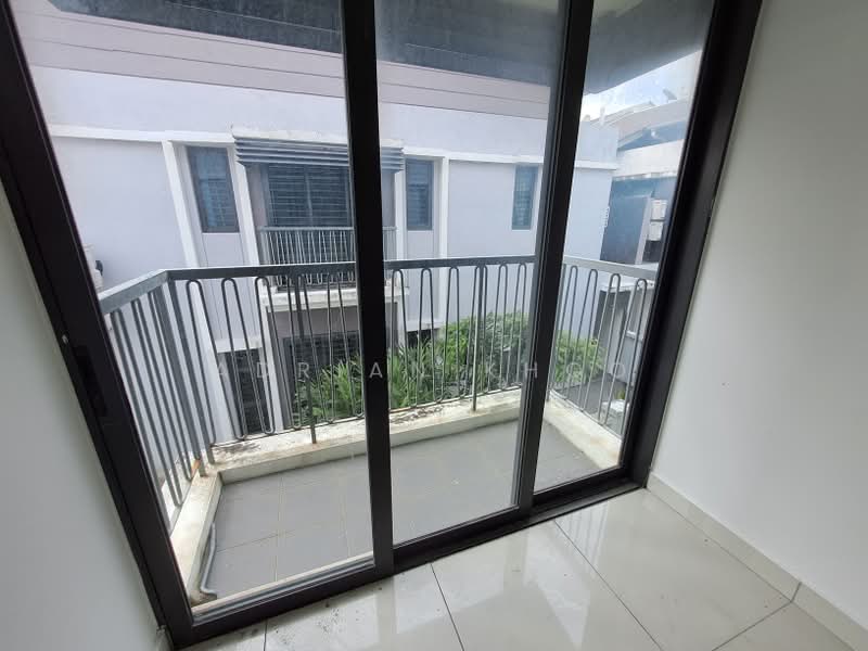 Semi-Detached House for Sale in Telok Panglima Garang (Selangor) - Adrian Khoo - Balcony - PropertyGuru.com.my