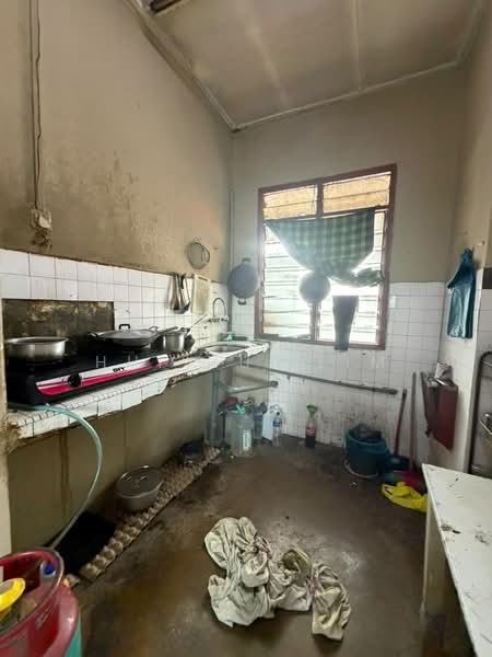 Rumah Flat untuk Dijual di Taman Perling - Hui Hui Lim - Kitchen - PropertyGuru.com.my