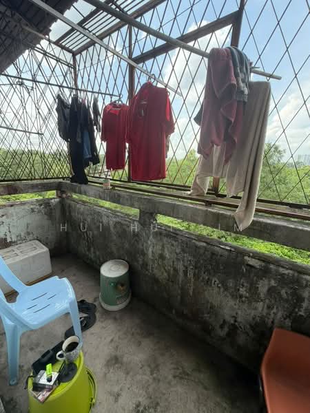Rumah Flat untuk Dijual di Taman Perling - Hui Hui Lim - Balcony - PropertyGuru.com.my