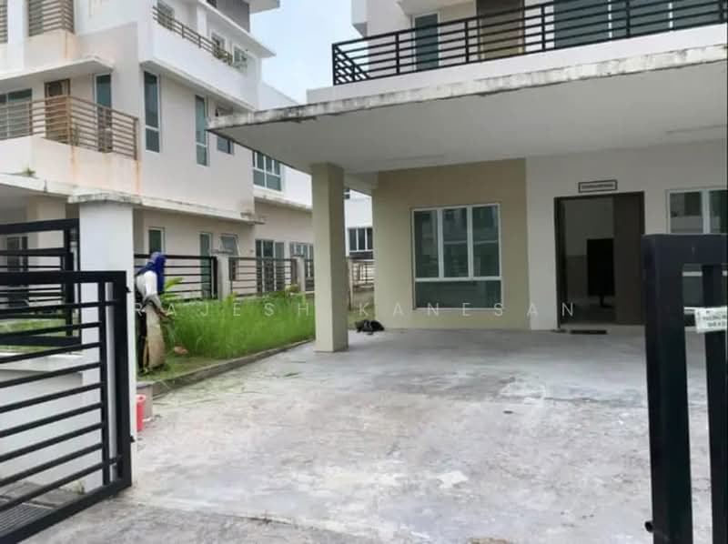 Rumah Berkembar untuk Disewa di Rawang (Selangor) - Rajesh Kanesan - Exterior - PropertyGuru.com.my