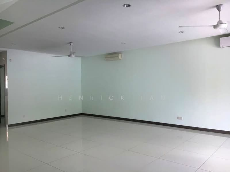 Rumah Teres 2 Tingkat untuk Dijual di Bandar Kinrara Seksyen 8 (Bandar Kinrara) - Henrick Tan - Living Room - PropertyGuru.com.my