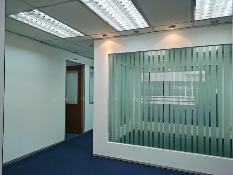 Retail Office for Rent in Kelana Jaya (Petaling Jaya) - Shirley Wong - Entrance and discussion area - PropertyGuru.com.my