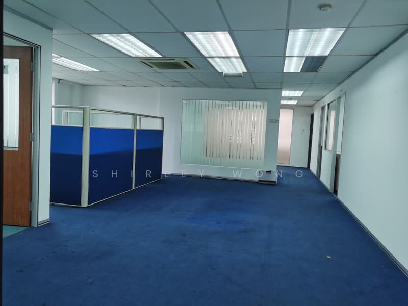 Retail Office for Rent in Kelana Jaya (Petaling Jaya) - Shirley Wong - 3 Rooms, Meeting Room, Discussion Room, Pantry, 2 washrooms and Prayer Room - PropertyGuru.com.my