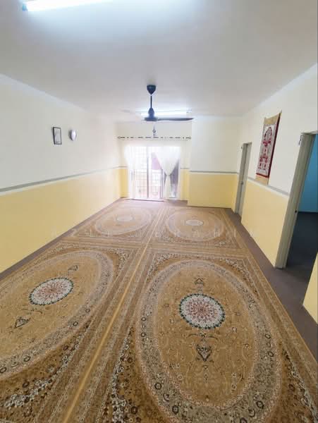 Pangsapuri untuk Dijual di Merdeka Villa - Azli Ibrahim - Living Room - PropertyGuru.com.my