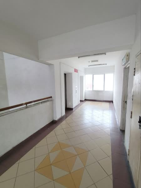 Pangsapuri untuk Dijual di Merdeka Villa - Azli Ibrahim - Corridor - PropertyGuru.com.my