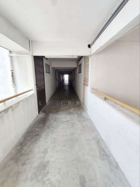 Pangsapuri untuk Dijual di Merdeka Villa - Azli Ibrahim - Corridor - PropertyGuru.com.my