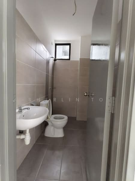Semi-Detached House for Sale in Taman Mutiara Mas (Skudai) - Sherlin To - Bathroom - PropertyGuru.com.my