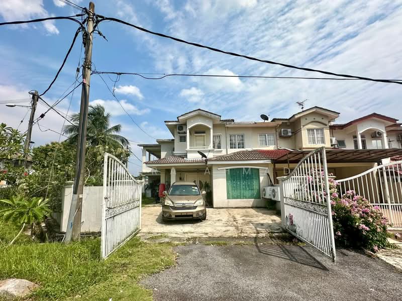 Terraced House for Sale in Bandar Putra Permai (Seri Kembangan) - Azira Ahmad - Exterior - PropertyGuru.com.my
