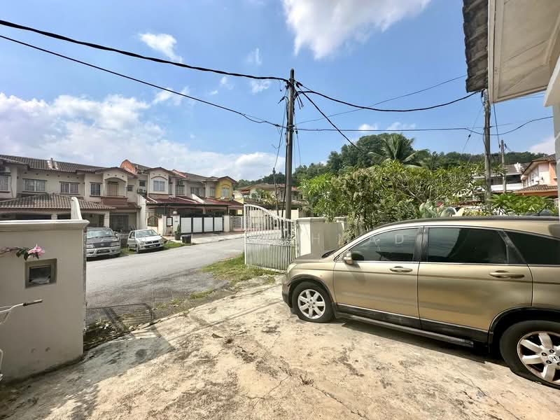 Terraced House for Sale in Bandar Putra Permai (Seri Kembangan) - Azira Ahmad - Exterior - PropertyGuru.com.my