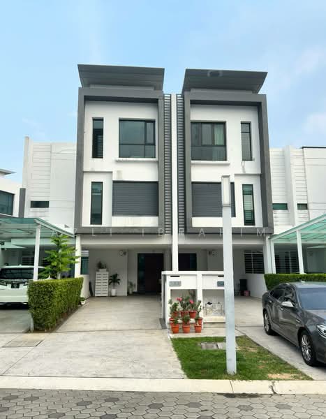 Townhouse for Sale in Taman Melawati (Ulu Kelang) - Azli Ibrahim - Exterior - PropertyGuru.com.my