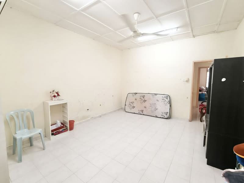 Rumah Teres 2 Tingkat untuk Dijual di Johor Bahru (Johor) - Sherlin To - Living Room - PropertyGuru.com.my