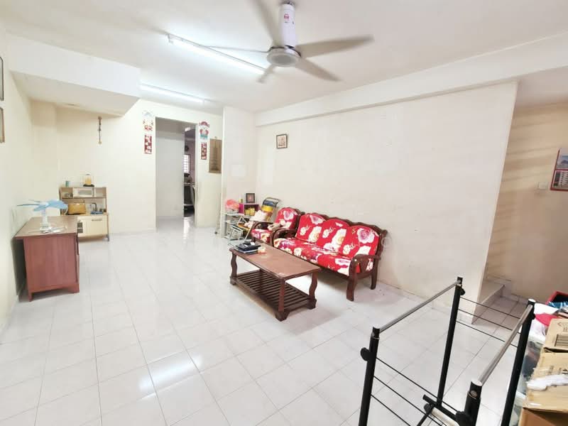 Rumah Teres 2 Tingkat untuk Dijual di Johor Bahru (Johor) - Sherlin To - Living Room - PropertyGuru.com.my