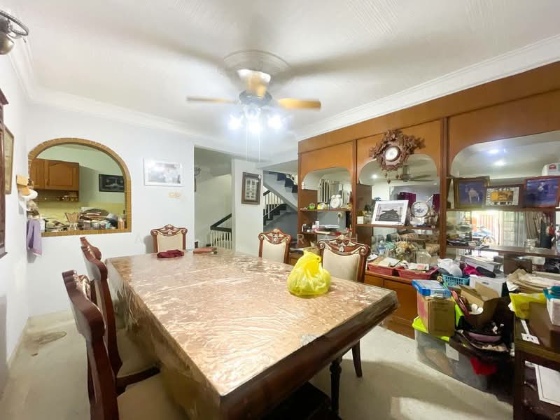 2-storey Terraced House for Sale in Seksyen 4 (Shah Alam) - Azli Ibrahim - Dining Room - PropertyGuru.com.my