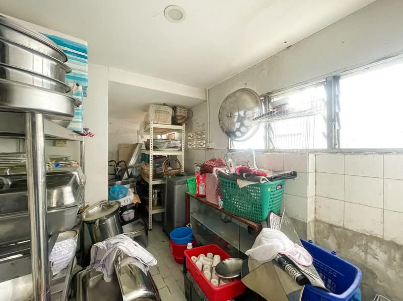 2-storey Terraced House for Sale in Seksyen 4 (Shah Alam) - Azli Ibrahim - Kitchen - PropertyGuru.com.my