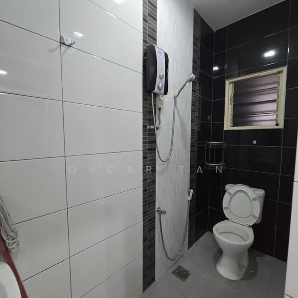 2-storey Terraced House for Rent in Taman Sri Sinar (Segambut) - Oscar Tan - Bathroom - PropertyGuru.com.my