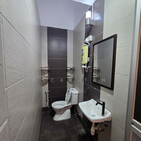 2-storey Terraced House for Rent in Taman Sri Sinar (Segambut) - Oscar Tan - Bathroom - PropertyGuru.com.my