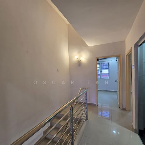 2-storey Terraced House for Rent in Taman Sri Sinar (Segambut) - Oscar Tan - Corridor - PropertyGuru.com.my