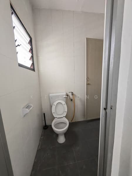 Rumah Teres 1 Tingkat untuk Dijual di Taman Canning (Ipoh) - K F Chong - Bathroom - PropertyGuru.com.my