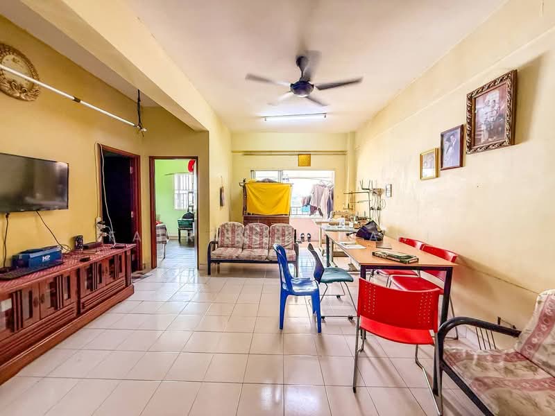 Apartment for Sale at Vista Mutiara - Fauran Nawawi - Living Room - PropertyGuru.com.my