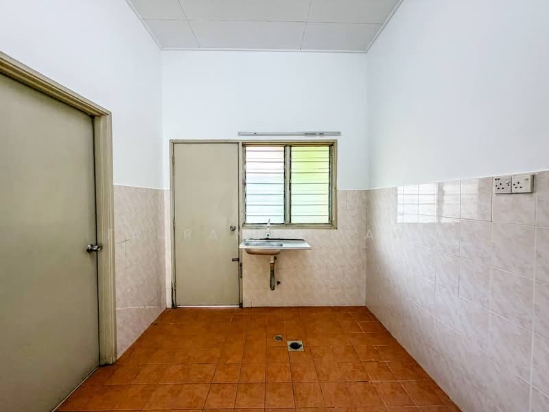 1-storey Terraced House for Sale in Puncak Alam (Selangor) - Fauran Nawawi - PropertyGuru.com.my