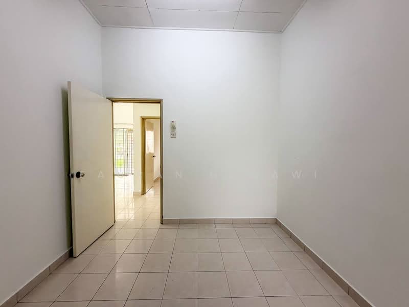 1-storey Terraced House for Sale in Puncak Alam (Selangor) - Fauran Nawawi - PropertyGuru.com.my