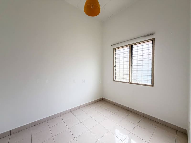 1-storey Terraced House for Sale in Puncak Alam (Selangor) - Fauran Nawawi - PropertyGuru.com.my