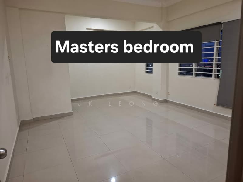 Pangsapuri untuk Dijual di Vista Harmoni - JK Leong - Master Bedroom - PropertyGuru.com.my