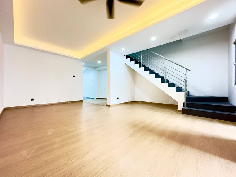 2-storey Terraced House for Sale in Setia Impian (Setia Alam) - Yazila Sulaimi - Living Room - PropertyGuru.com.my