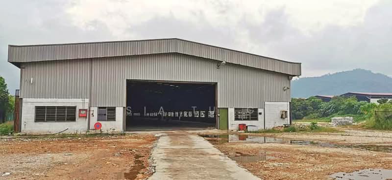 Detached Factory for Rent in Semenyih (Selangor) - Sia Tung - Exterior - PropertyGuru.com.my