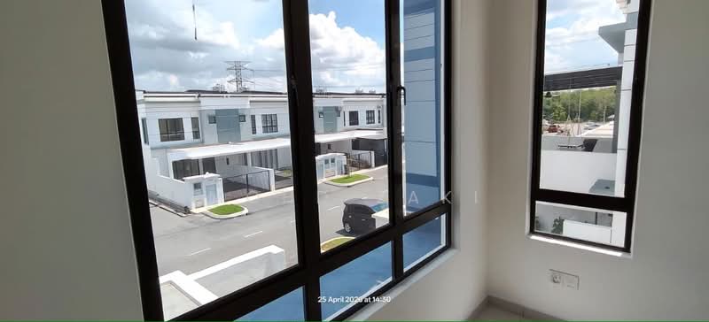 2-storey Terraced House for Sale in Semenyih (Selangor) - Mohd Zaki - Exterior - PropertyGuru.com.my